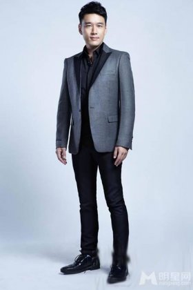 好先生演员王耀庆帅气雅痞写真