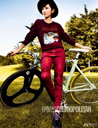 最美的短发女星唐艺昕秋日清新大片