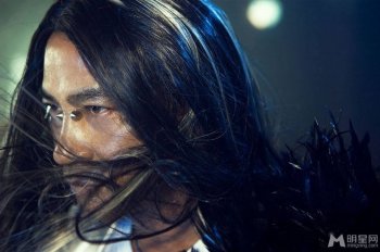 香港演员任达华长发造型诠释另类潮流