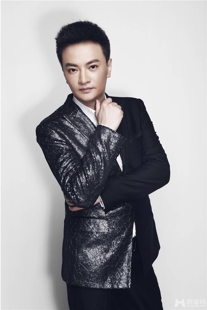 中国灵魂歌手汤非演绎轻熟男魅力