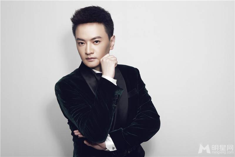 中国灵魂歌手汤非演绎轻熟男魅力