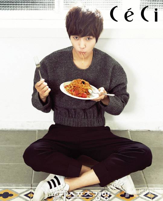 韩国男星金明洙帅气写真图片