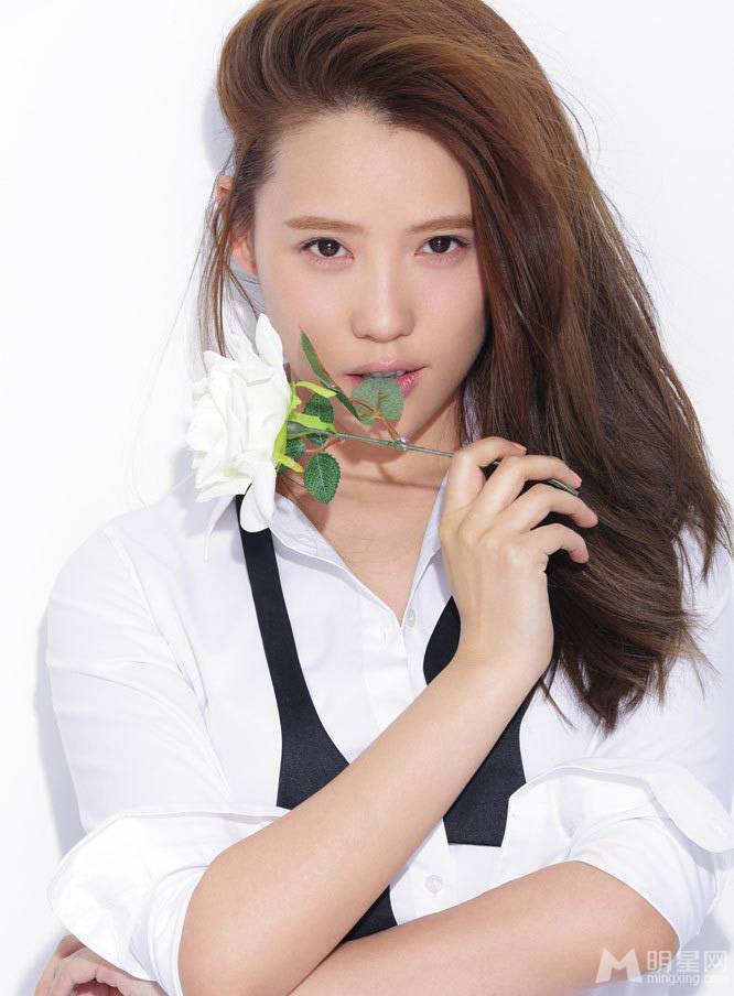 内地影视女演员施予斐清新写真