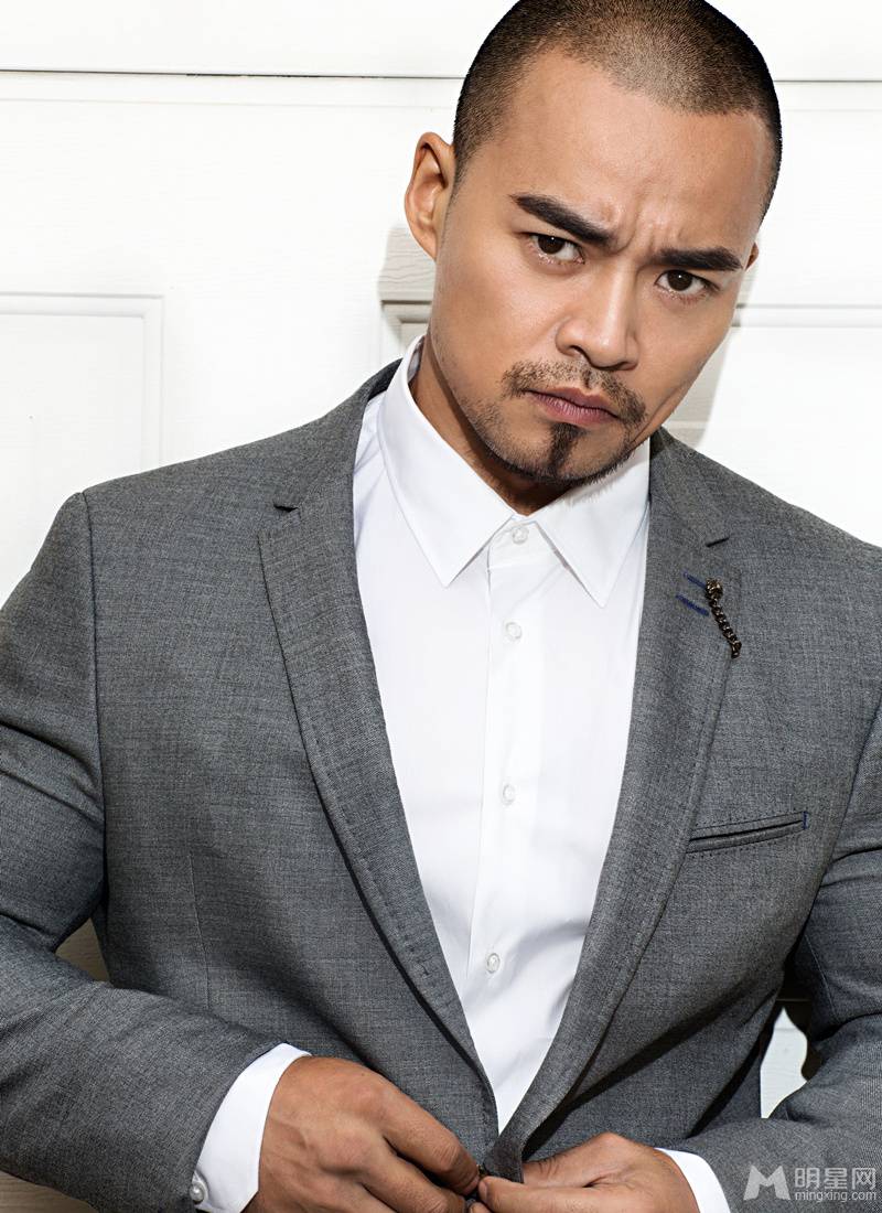 中国实力男演员王巍尽显铁汉柔情