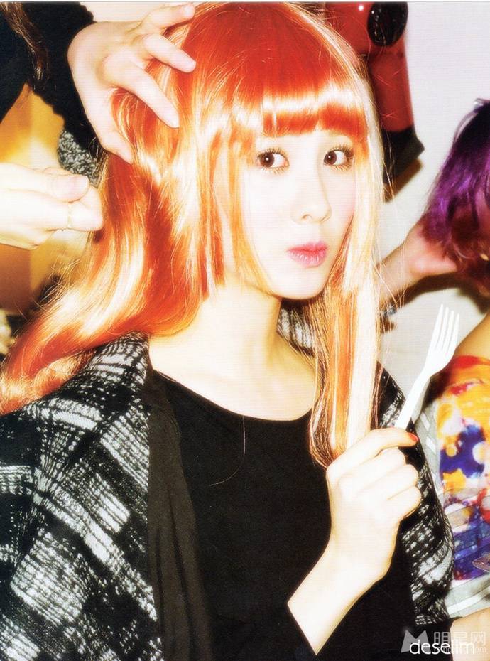 少女时代徐珠贤写真尽显个性魅力