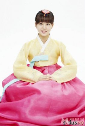 韩剧想你金素贤韩服写真图片