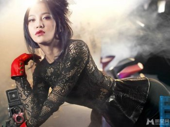 野草莓周楚楚性感复古写真图片