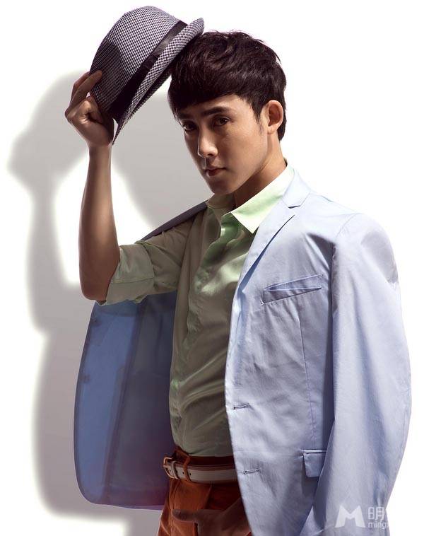 爱的阶梯演员张睿尽显型男魅力