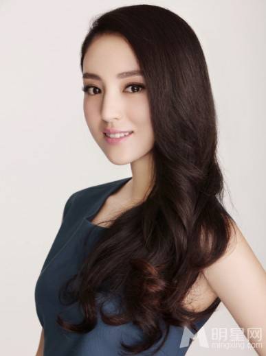 气质女演员董璇高清图片