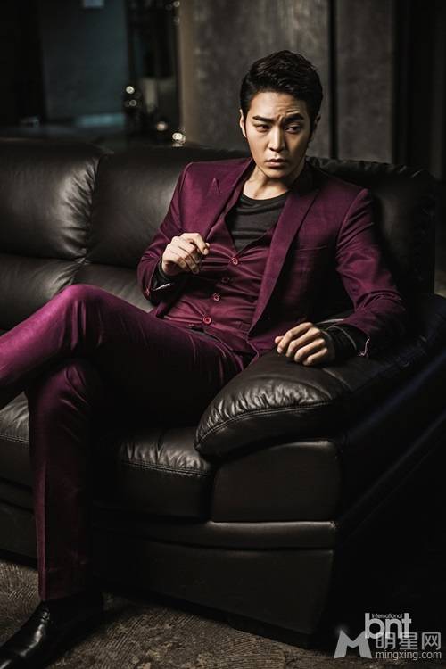 韩国影星朱元时尚帅气写真