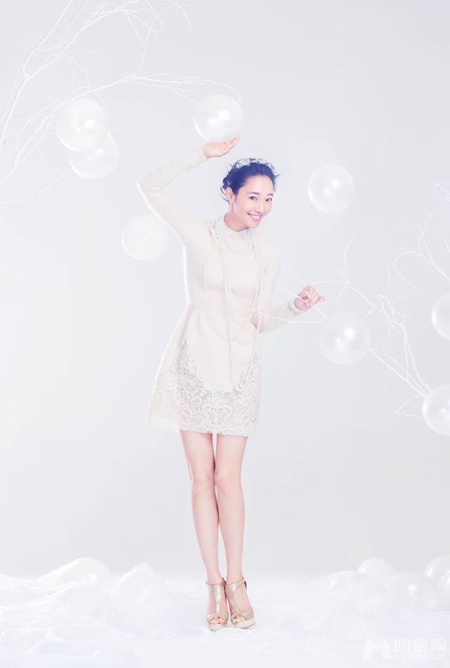 电影演员白百何浪漫简约写真