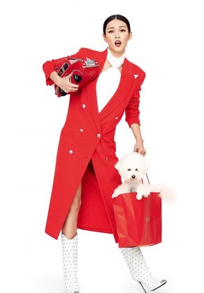 绝地逃亡女演员张蓝心圣诞写真