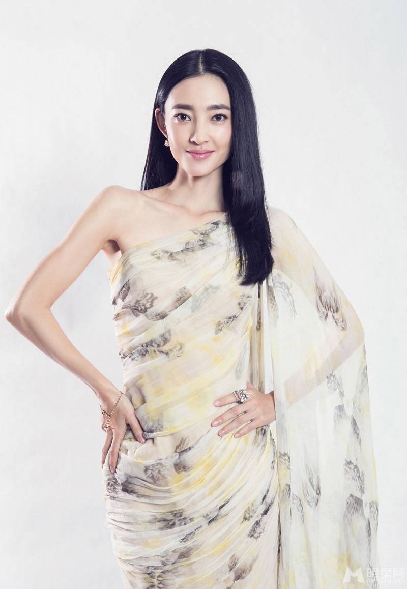 女演员王丽坤全新时尚大片