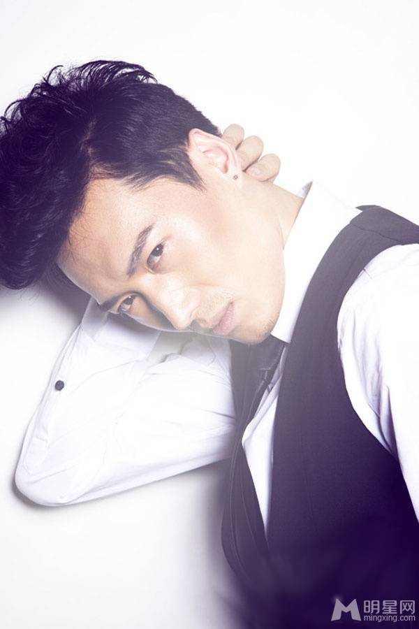 中国内地新生代男演员葛畅型男写真