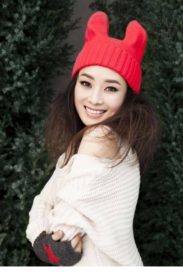 中国大陆歌手汤晓菲甜美圣诞写真