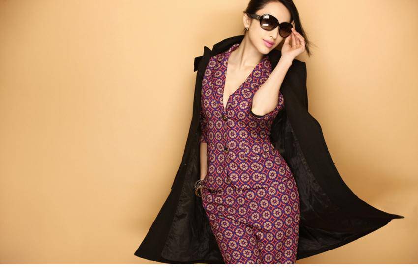 内地女星张俪性感冷艳深V诱惑照