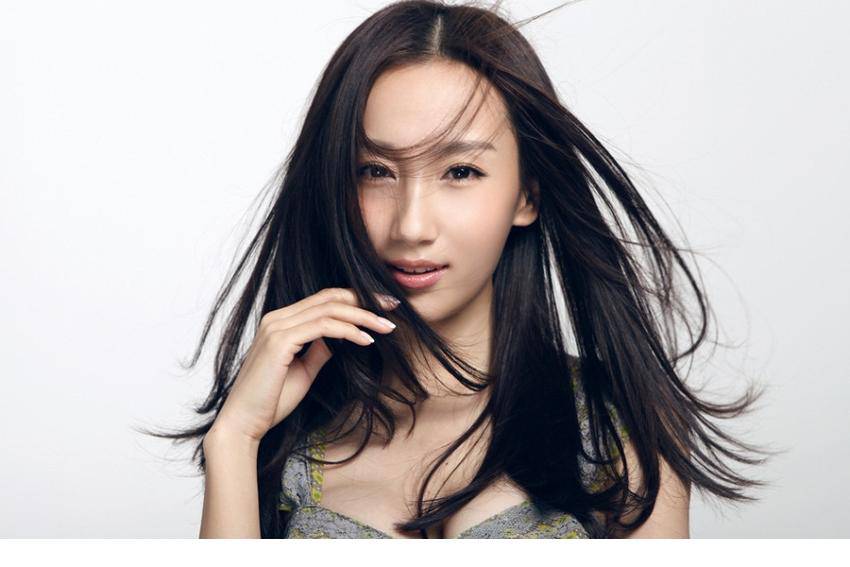 内地女演员高洋知性气质写真