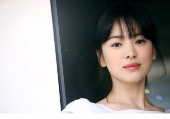 韩国气质美女宋慧乔白裙子写真图片