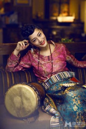 美女明星苏思蓉民族风写真大片