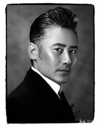 国民大叔吴秀波帅气写真