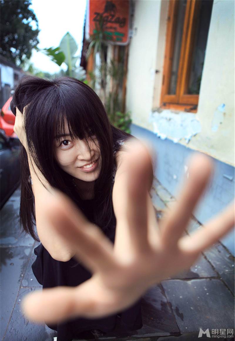 女明星李乔西慵懒可爱写真集