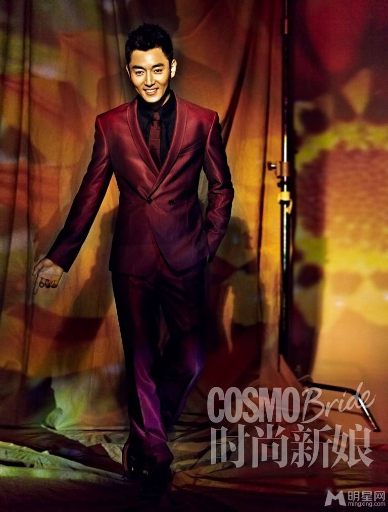 男明星李学东最帅西服写真照