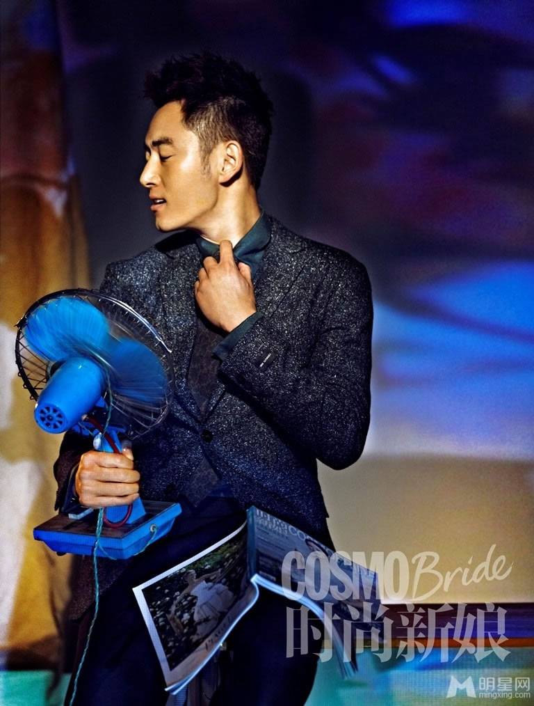 男明星李学东最帅西服写真照