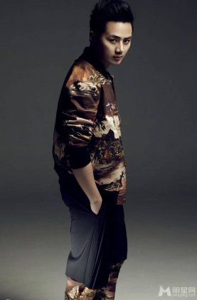 内地男星余少群时尚潮流个性写真