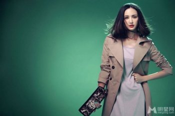 清新脱俗中国美女明星张歆艺优雅时尚写真不失火辣