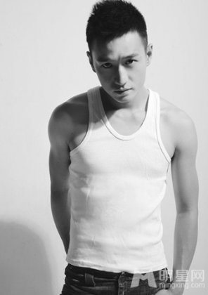 小时代简溪扮演者李悦铭帅气写真