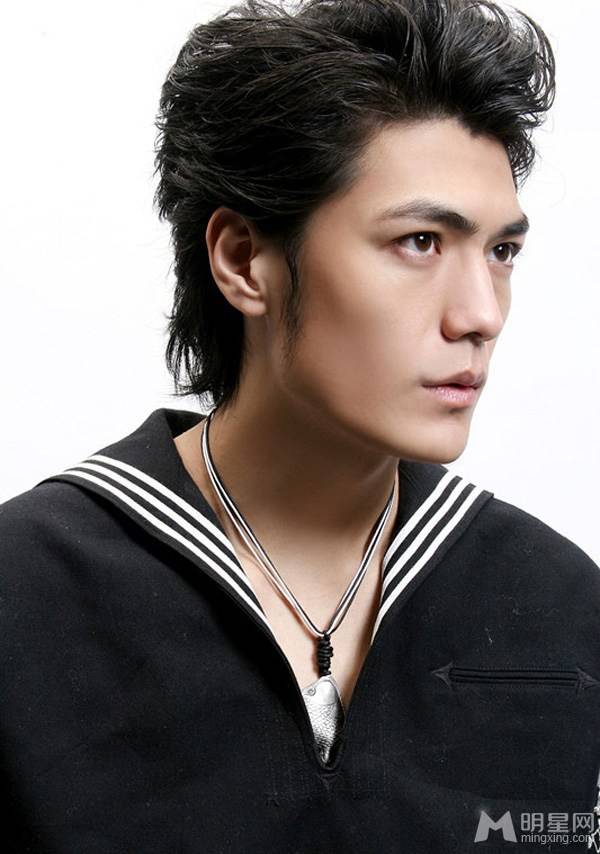 男明星季晨最新帅气写真