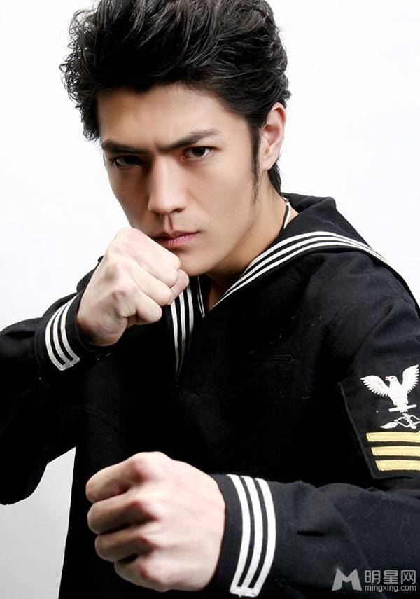 男明星季晨最新帅气写真