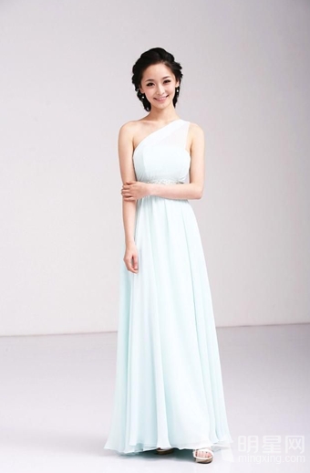 演员李曼优雅知性个人写真