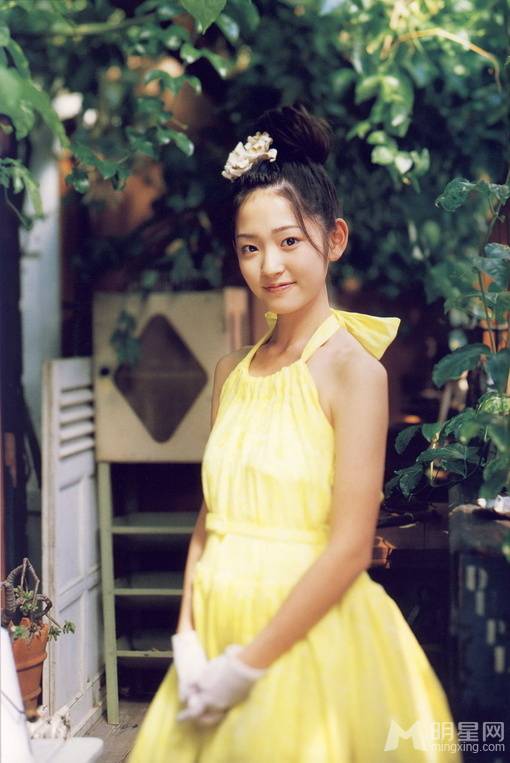 日本歌手铃木爱理甜美日系风写真