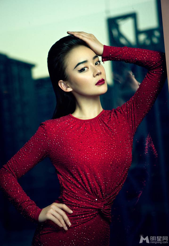 袁姗姗火爆写真 化身女神性感妖艳