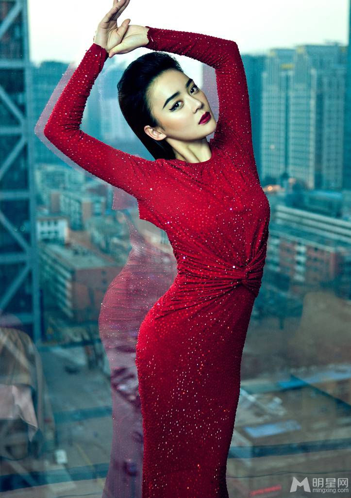 袁姗姗火爆写真 化身女神性感妖艳