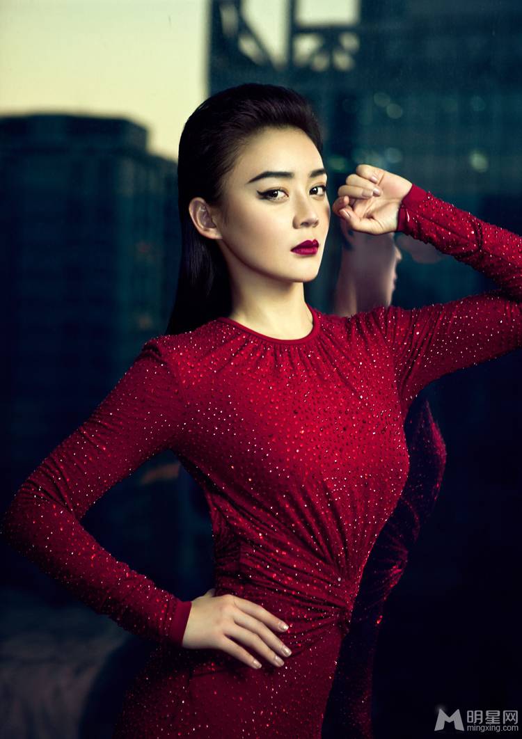 袁姗姗火爆写真 化身女神性感妖艳