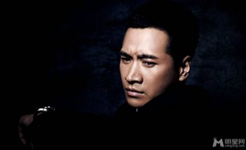 男神何晟铭气质伤感写真图片
