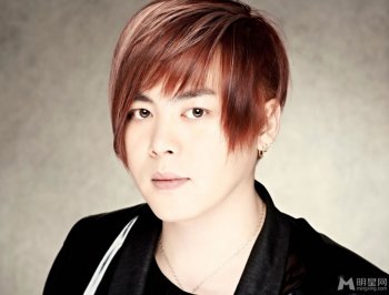 韩国明星文熙俊时尚型男图片