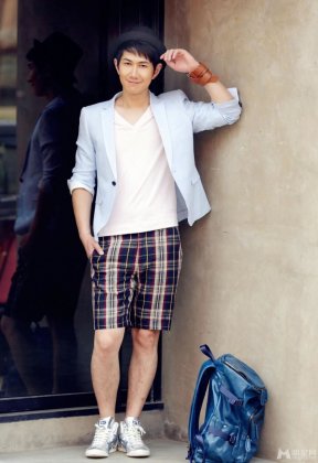 刀光枪影何明翰2016时尚街拍图片