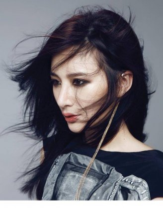 女神熊乃瑾长发飘飘图片