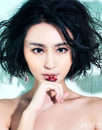 中国时尚女星甘露美妆造型写真