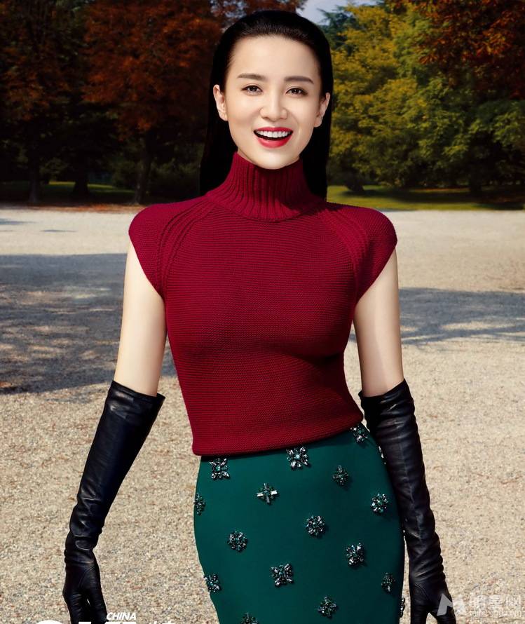 女明星小宋佳米兰时尚街拍