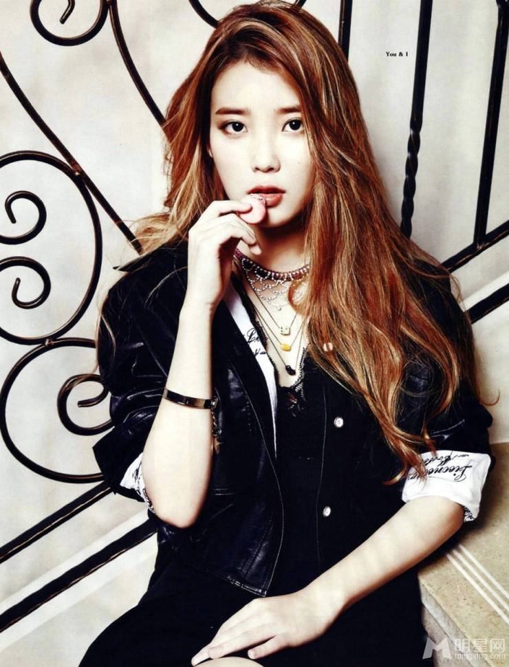 韩国女明星李智恩时尚大片