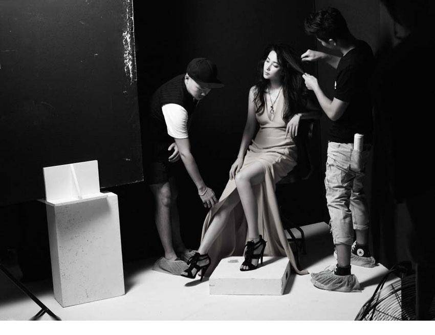 演员李冰冰时尚黑白摄影图片