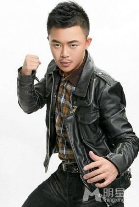 内地武术演员许明虎帅气写真