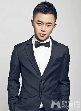 内地武术演员许明虎帅气写真