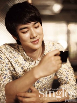 韩国人气男演员刘延锡绅士儒雅写真