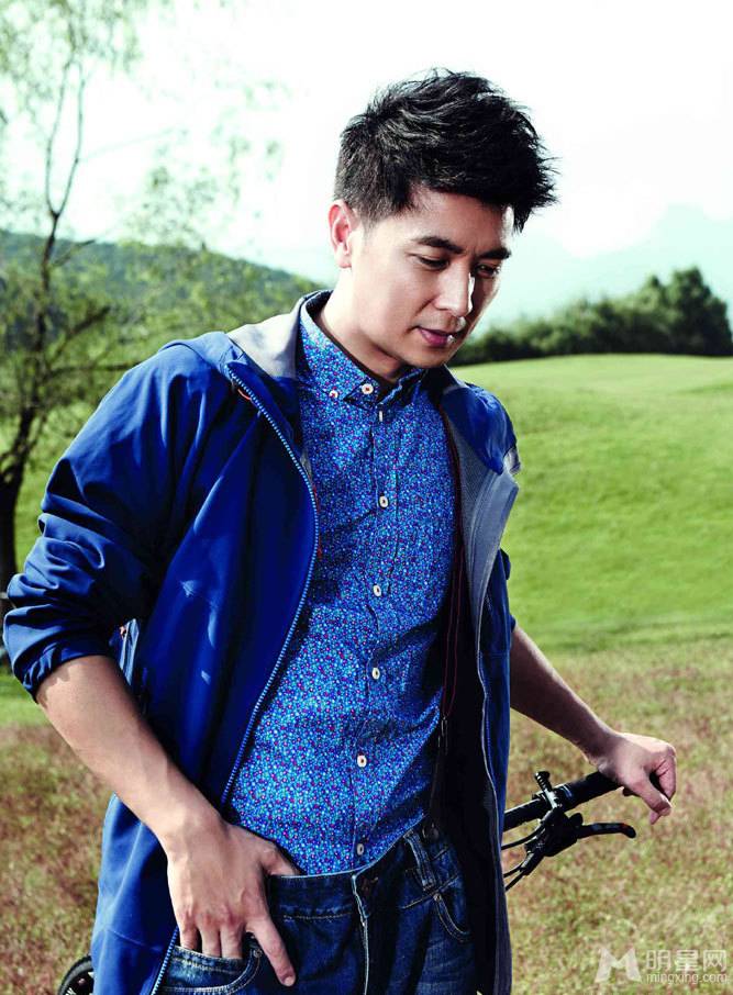 华胥引保剑锋帅气运动装图片