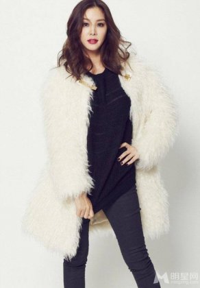 韩国演员高小英冬季服饰代言写真